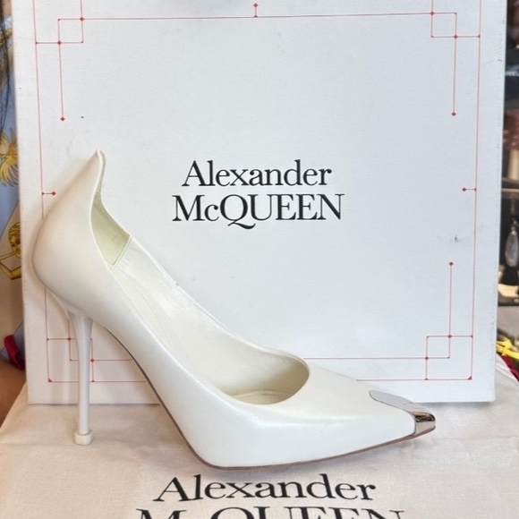 Alexander McQueen Statement Pumps | White | Metal Toe | Size 7
